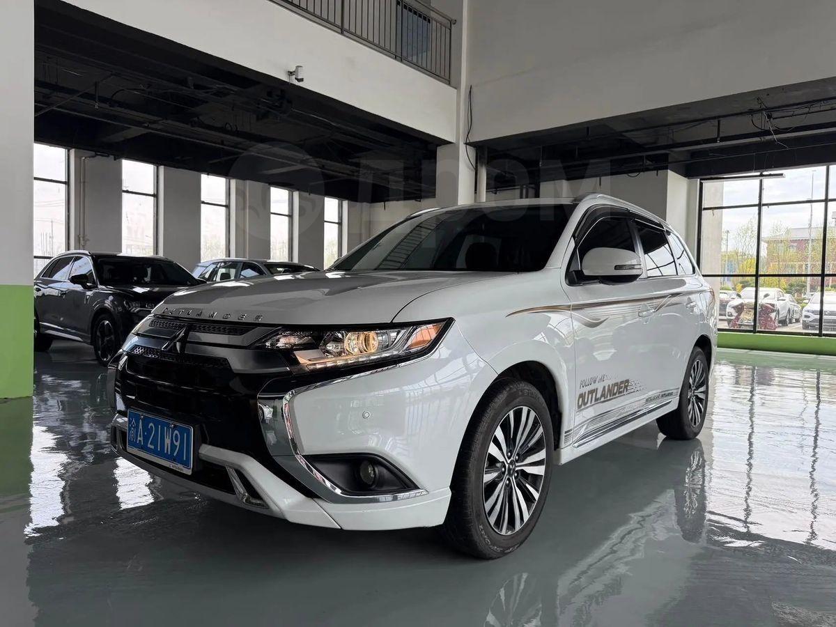 Mitsubishi Outlander 2021